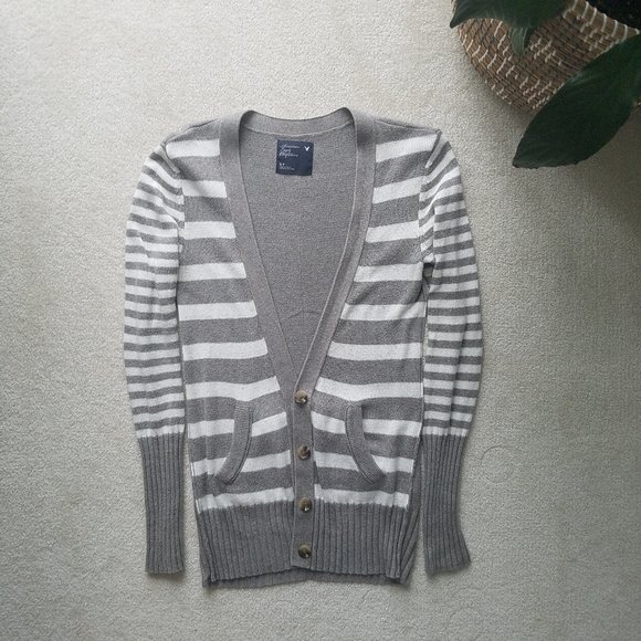 American Eagle Gray White Striped Long Cardigan V Neck Sweater - Picture 1 of 9
